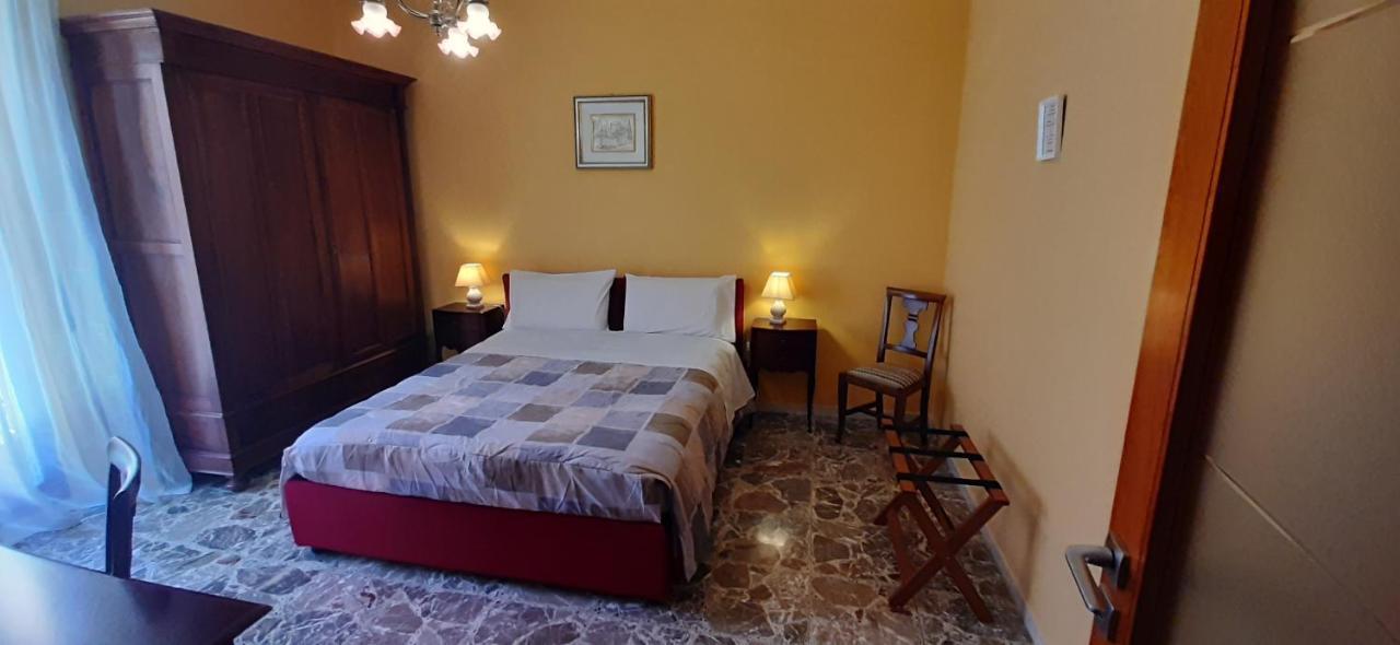 La Riviera Bed & Breakfast มิลาซโซ ภายนอก รูปภาพ
