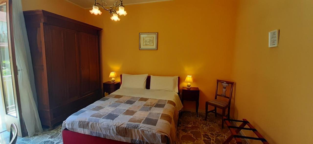 La Riviera Bed & Breakfast มิลาซโซ ภายนอก รูปภาพ