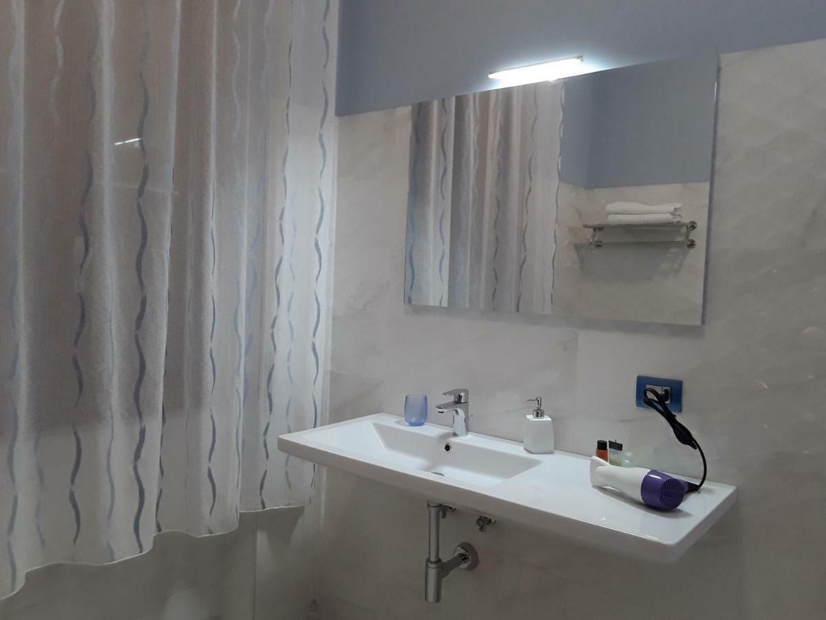 La Riviera Bed & Breakfast มิลาซโซ ภายนอก รูปภาพ