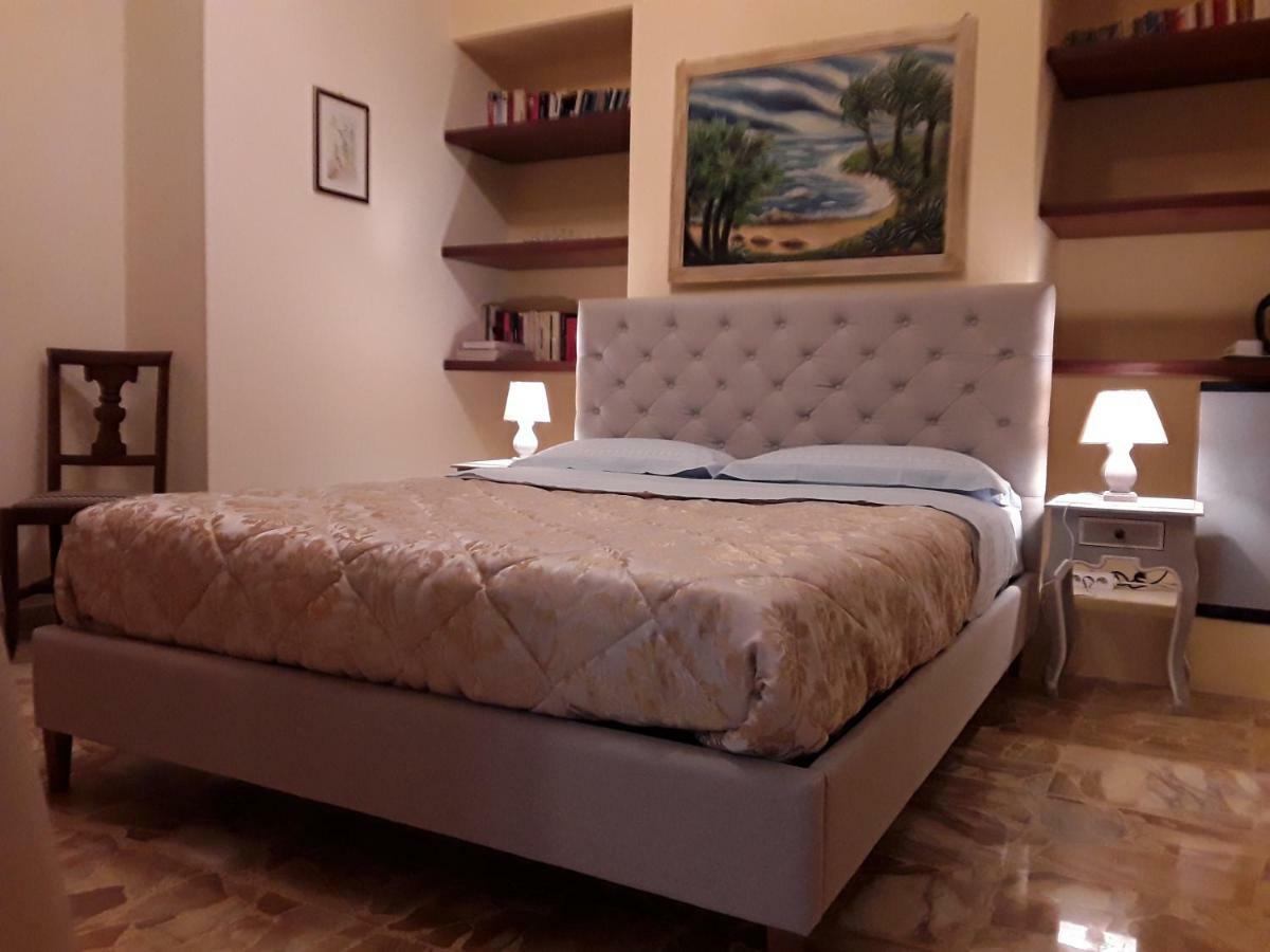 La Riviera Bed & Breakfast มิลาซโซ ภายนอก รูปภาพ