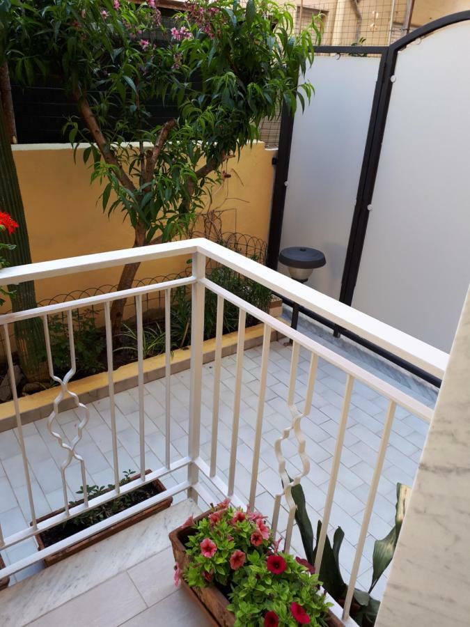 La Riviera Bed & Breakfast มิลาซโซ ภายนอก รูปภาพ